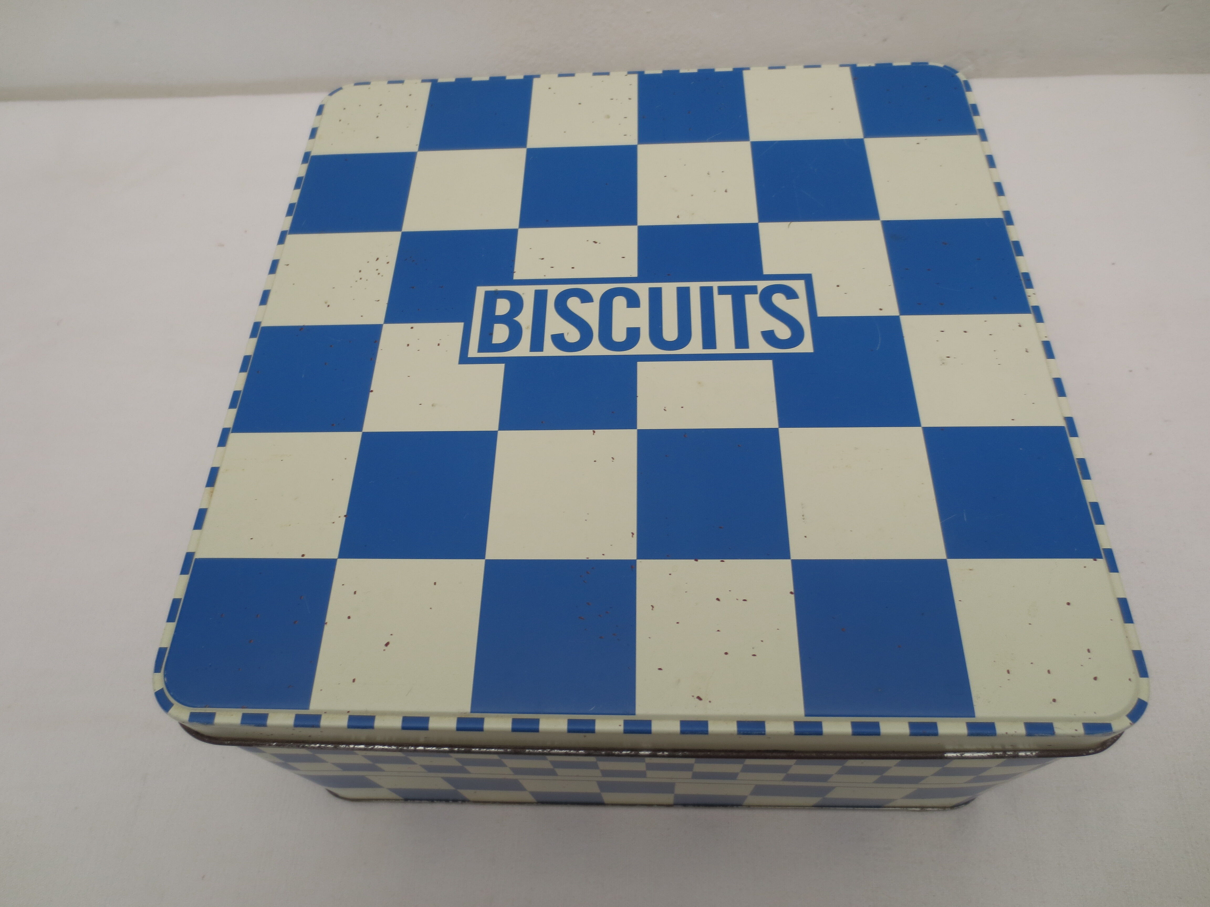 Series of 4 metal boxes, blue and white lustucru decoration