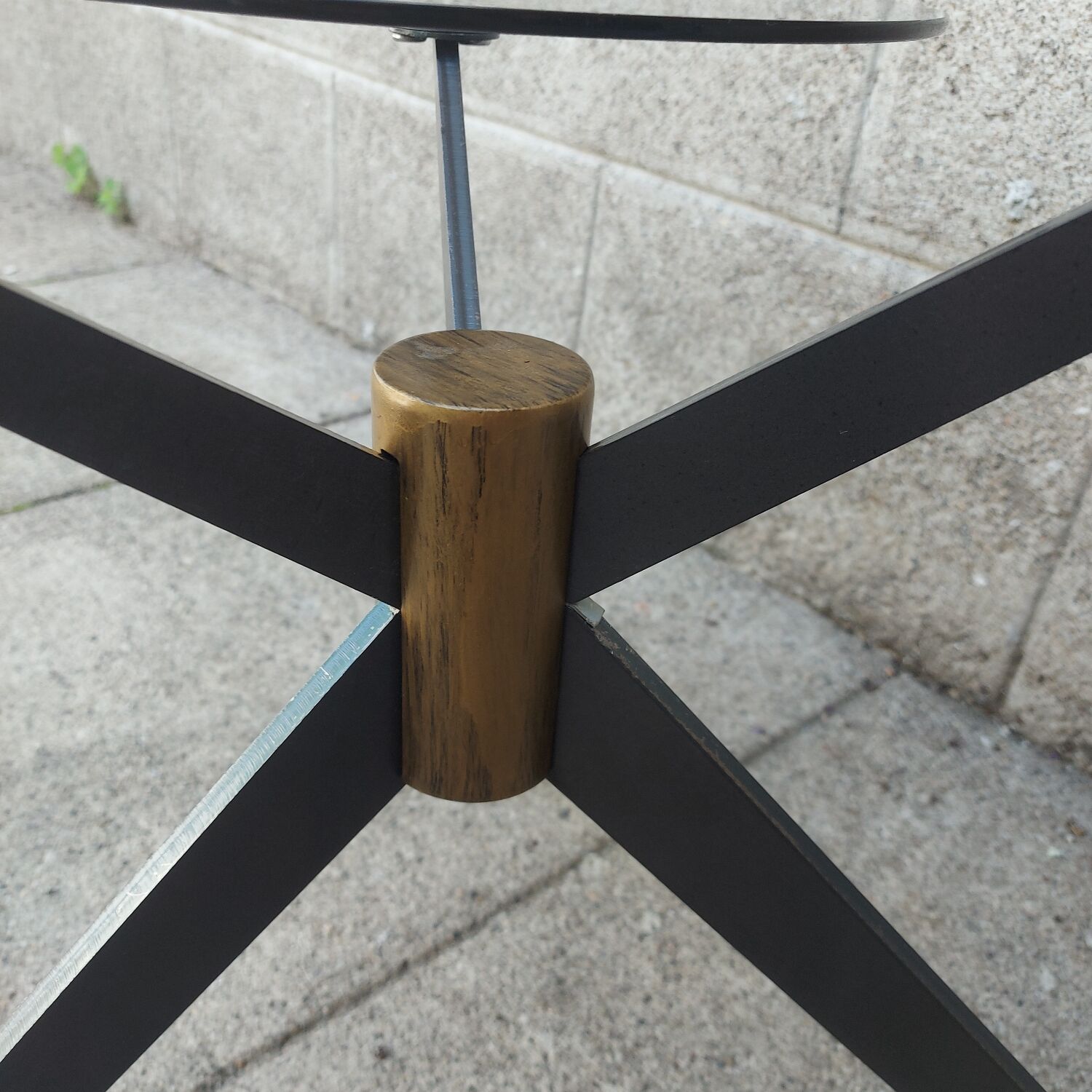 Table basse brutaliste Triplet Kayoom Kare Design