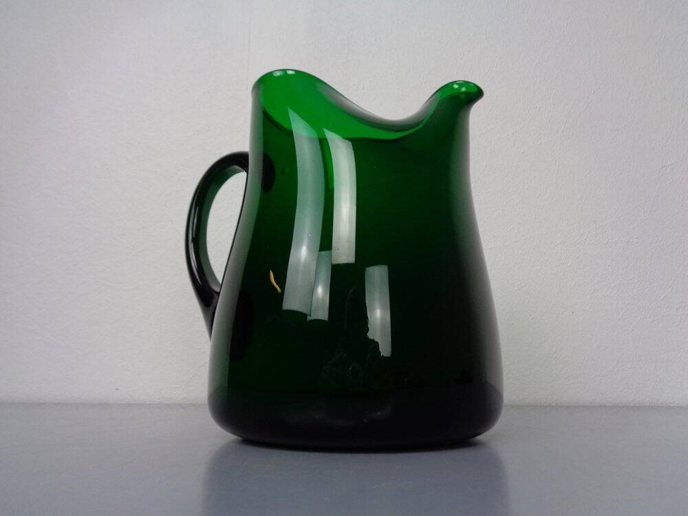 Italian green glass decanter and tumbler, 1960s, set of 7.