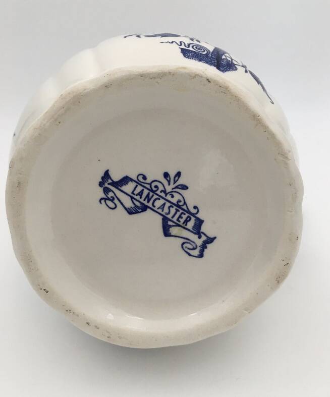 Old earthenware jug from Sarreguemines, Lancaster model