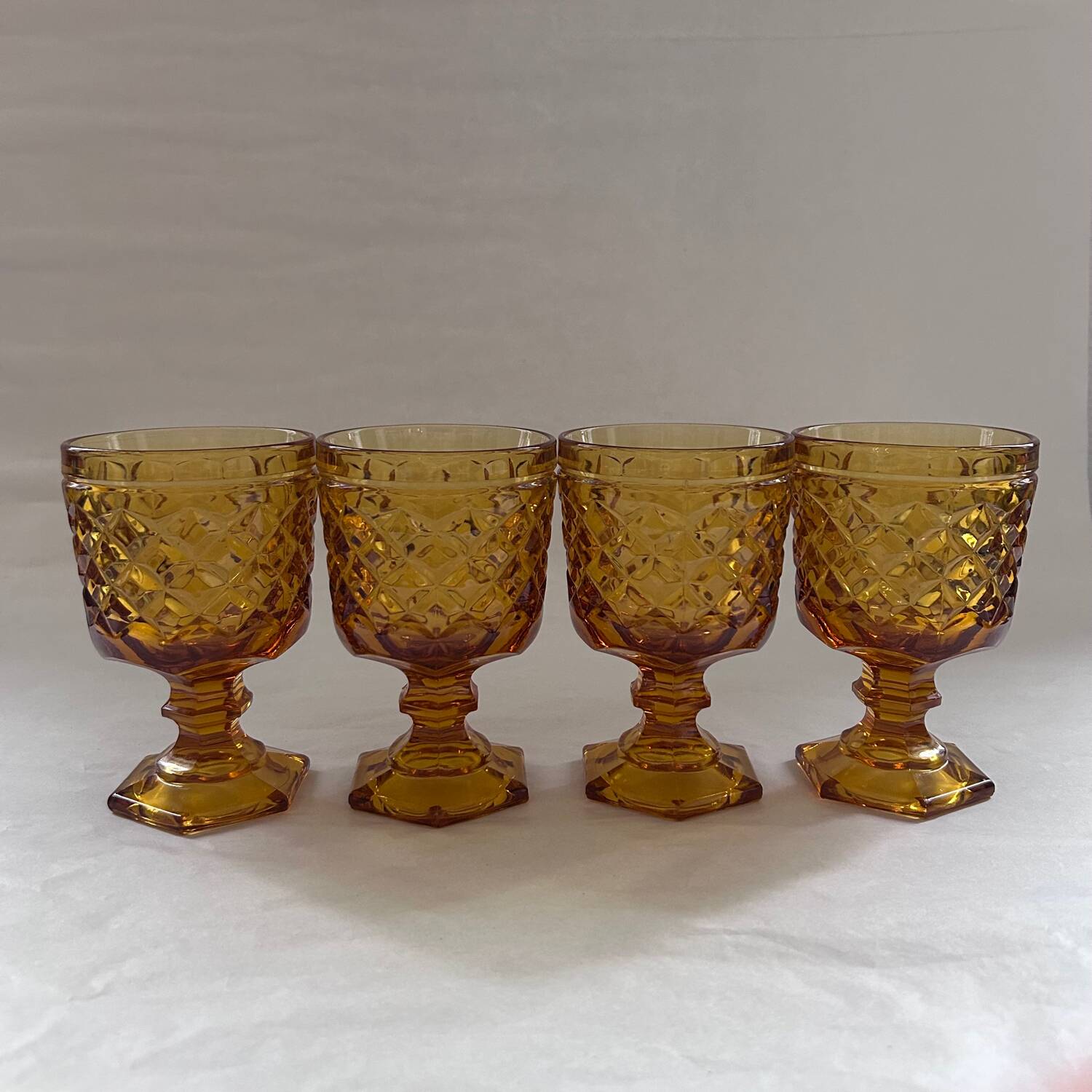 Set of 4 amber diamond glasses