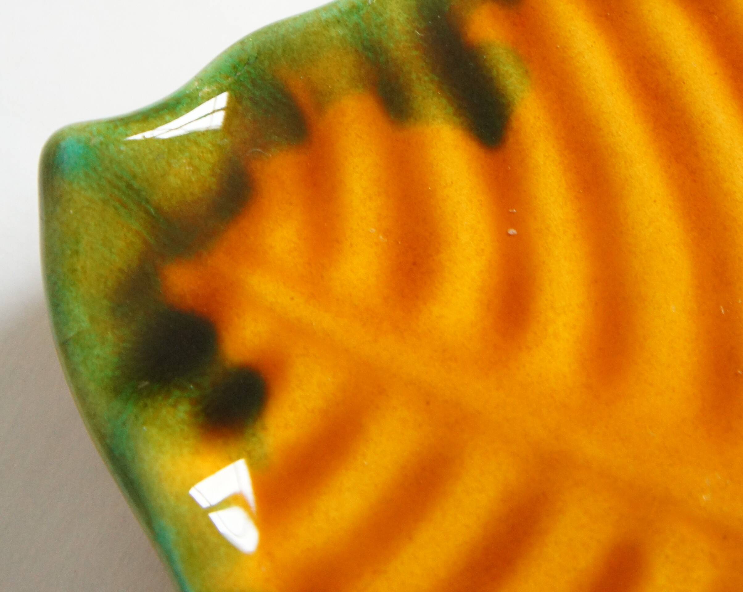 Hélène Ugo ceramic leaf tray, Vallauris