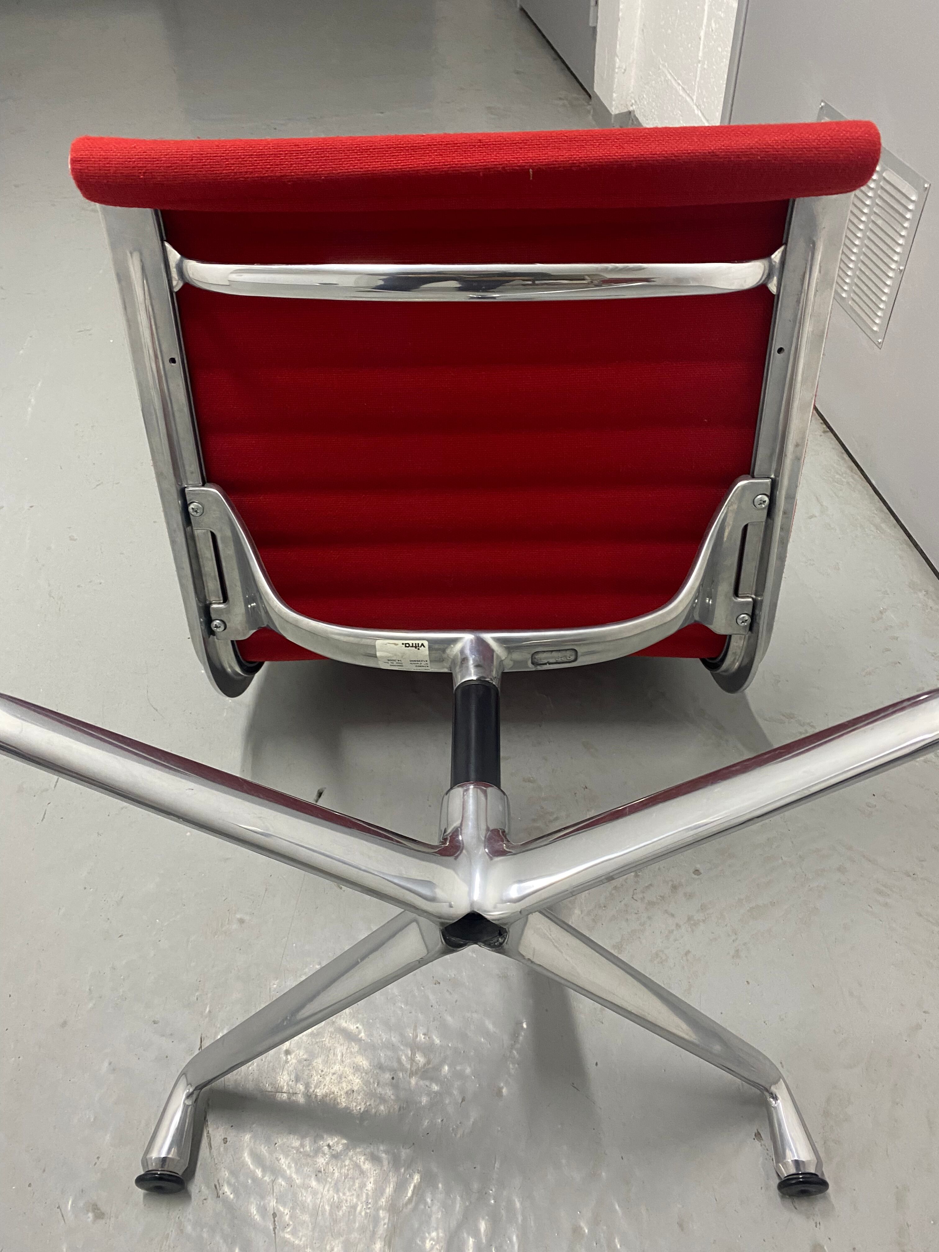 Eames Swivel Armchair Vitra Edition