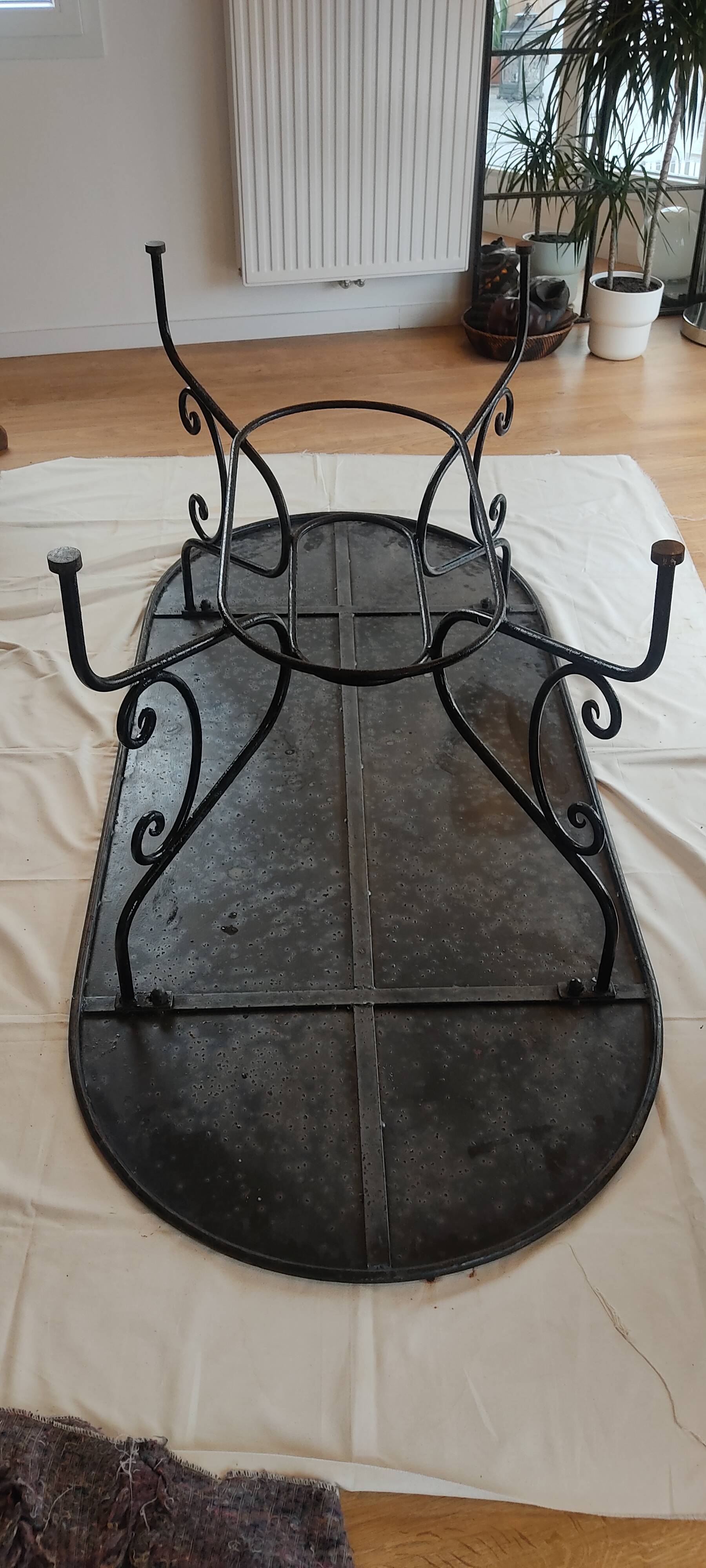 Table de jardin en métal
