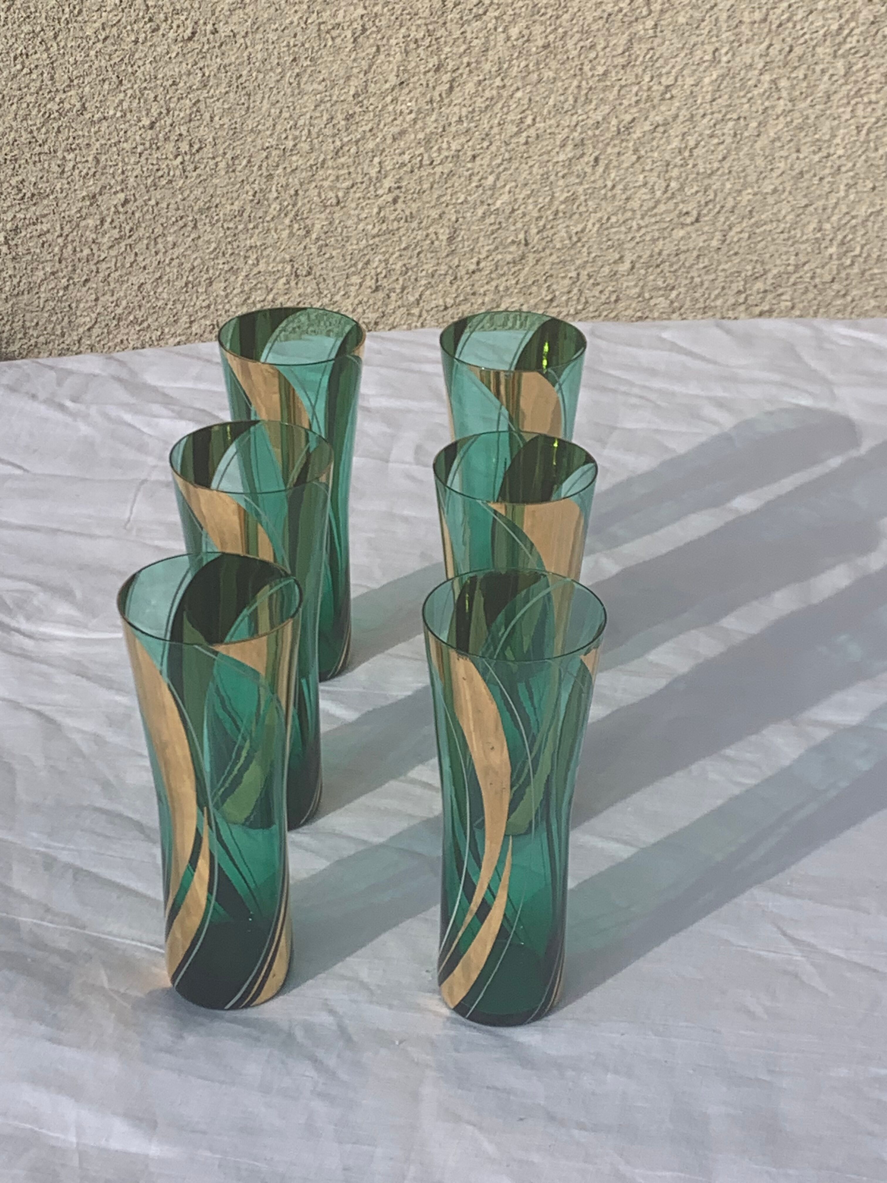6 glasses with orangeade green and gold vintage