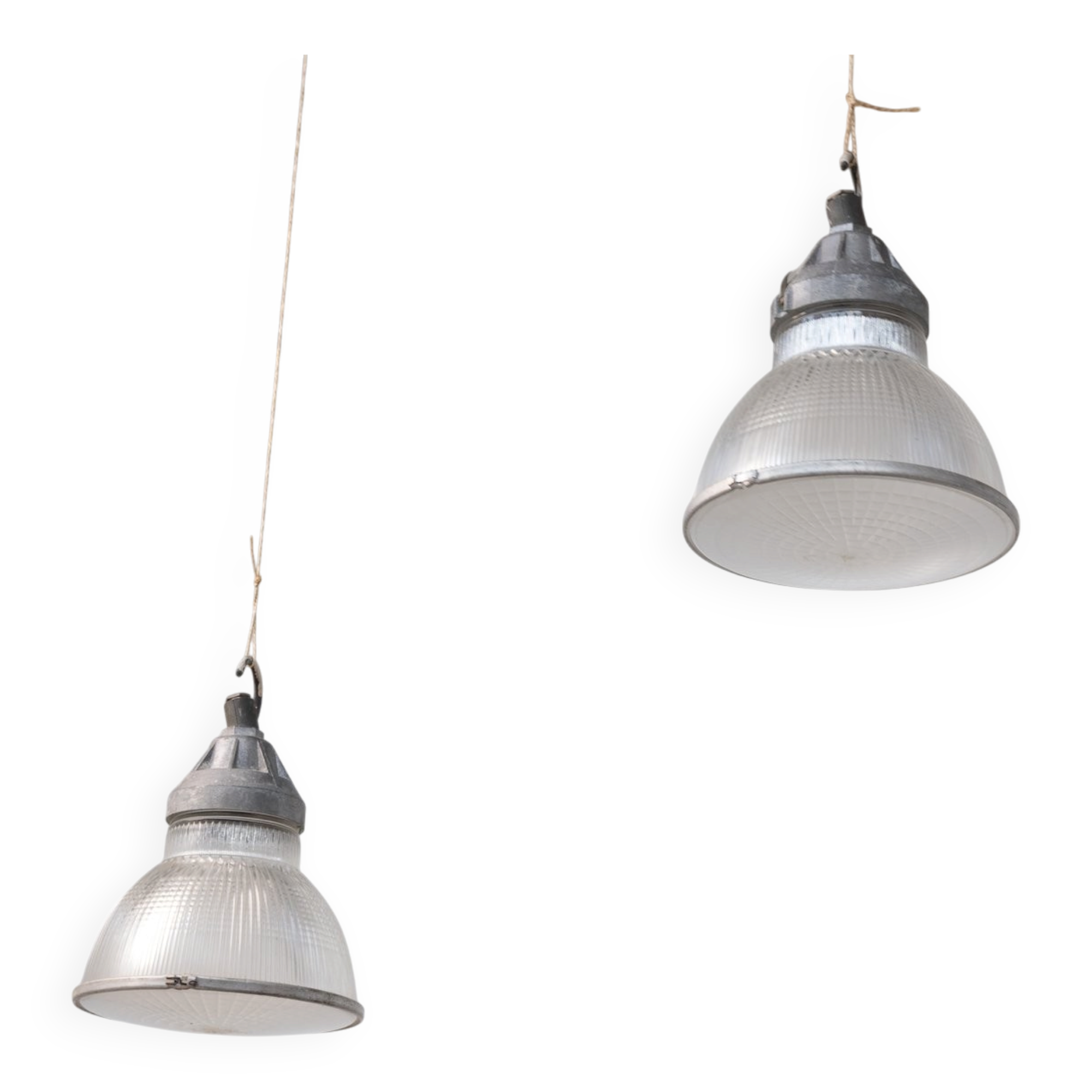 Luminaires suspendus Holophane, 1950, ensemble de 2