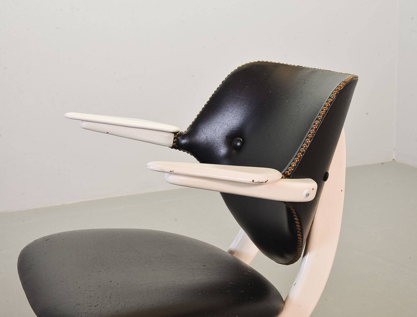 Louis van Teeffelen Dutch Design 'Pelican' Teak Lounge Chair for Webe 1960s