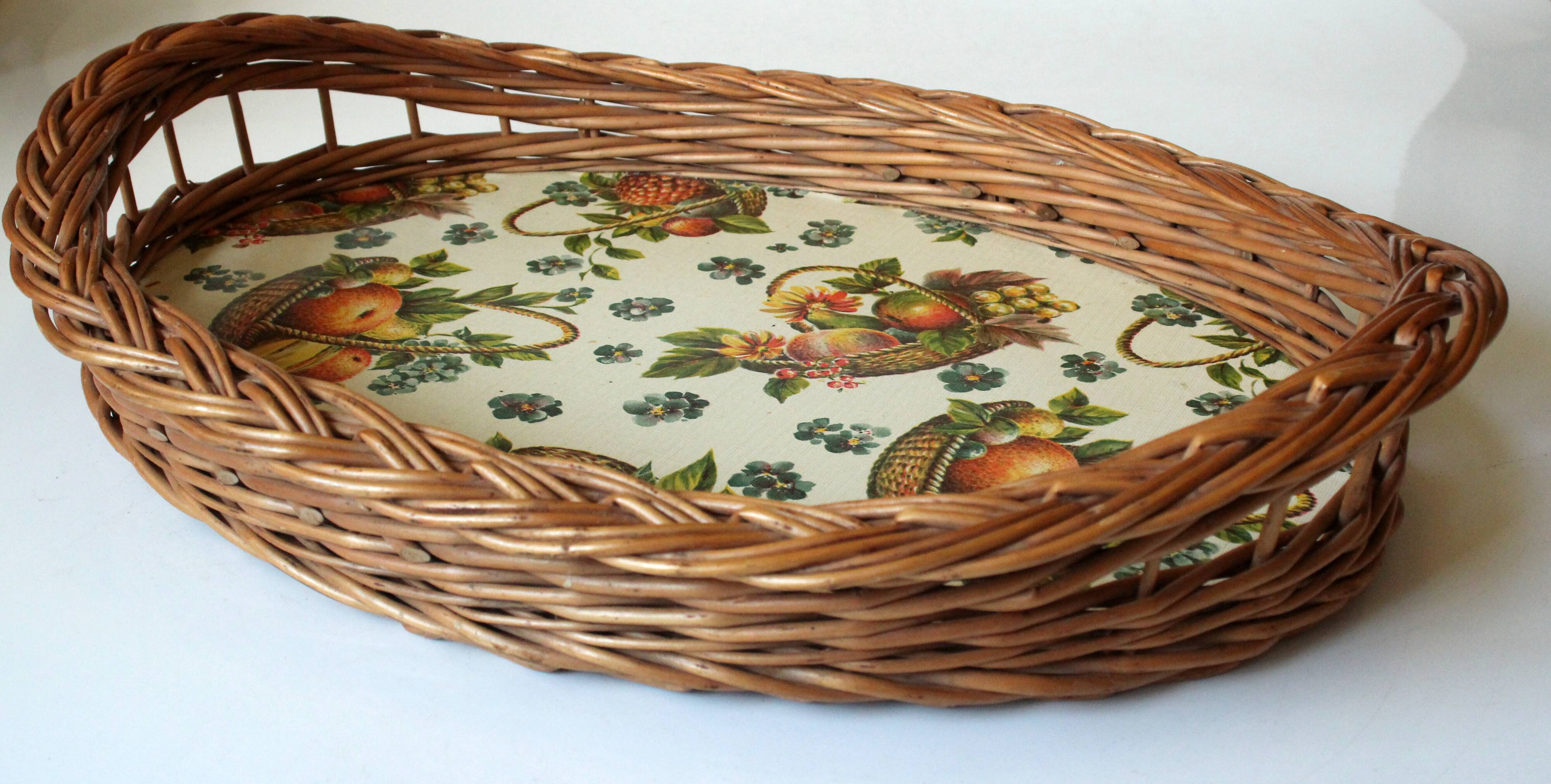 Large wicker and wood serving tray, vintage from the 1960s