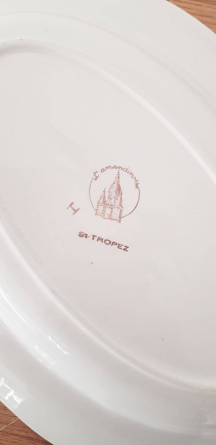 Vintage dish L'Amandinoise