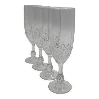 4 Luminarc glass flutes