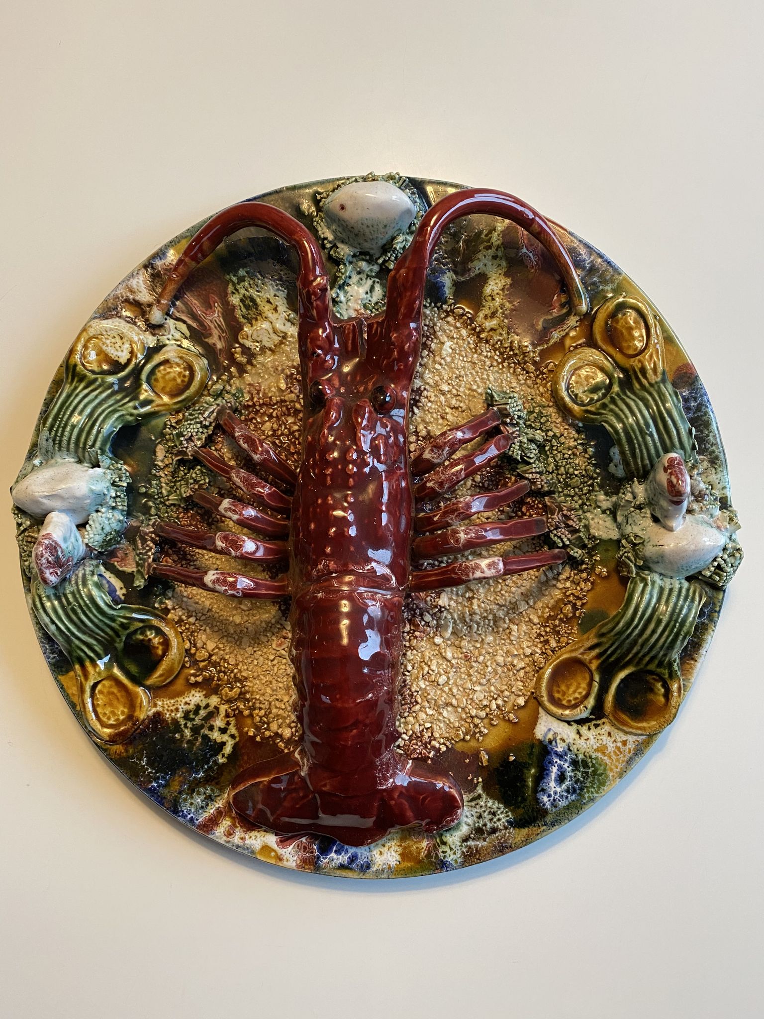 Assiette de poterie portugaise Palissy