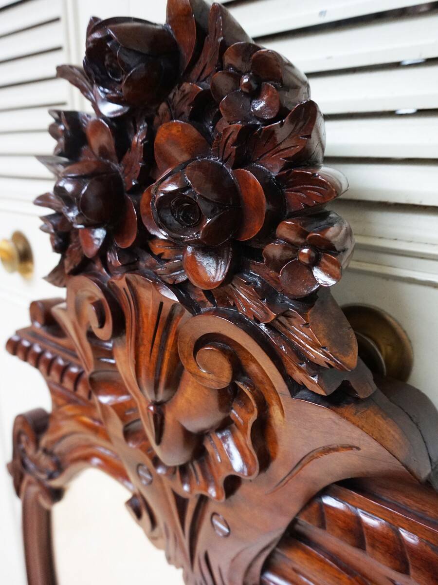 Antique Baroque Wall Mirror in Carved Mahogany