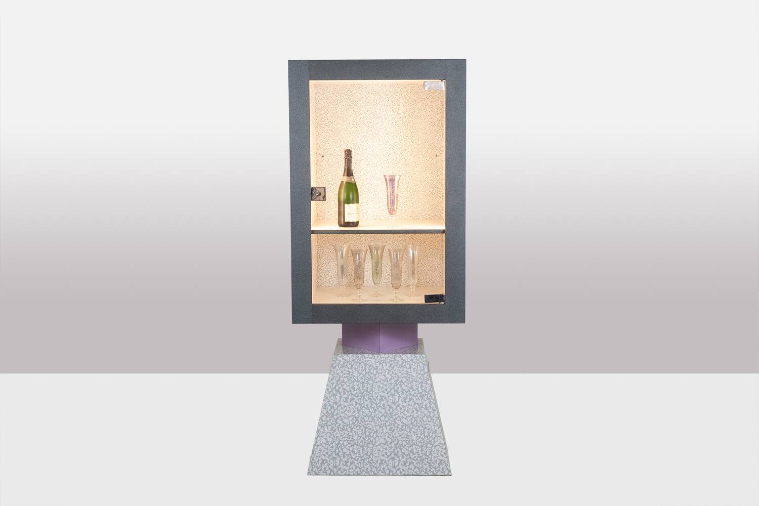 Memphis. Pair of lacquered wood display cabinets. 1980s. LS48071403