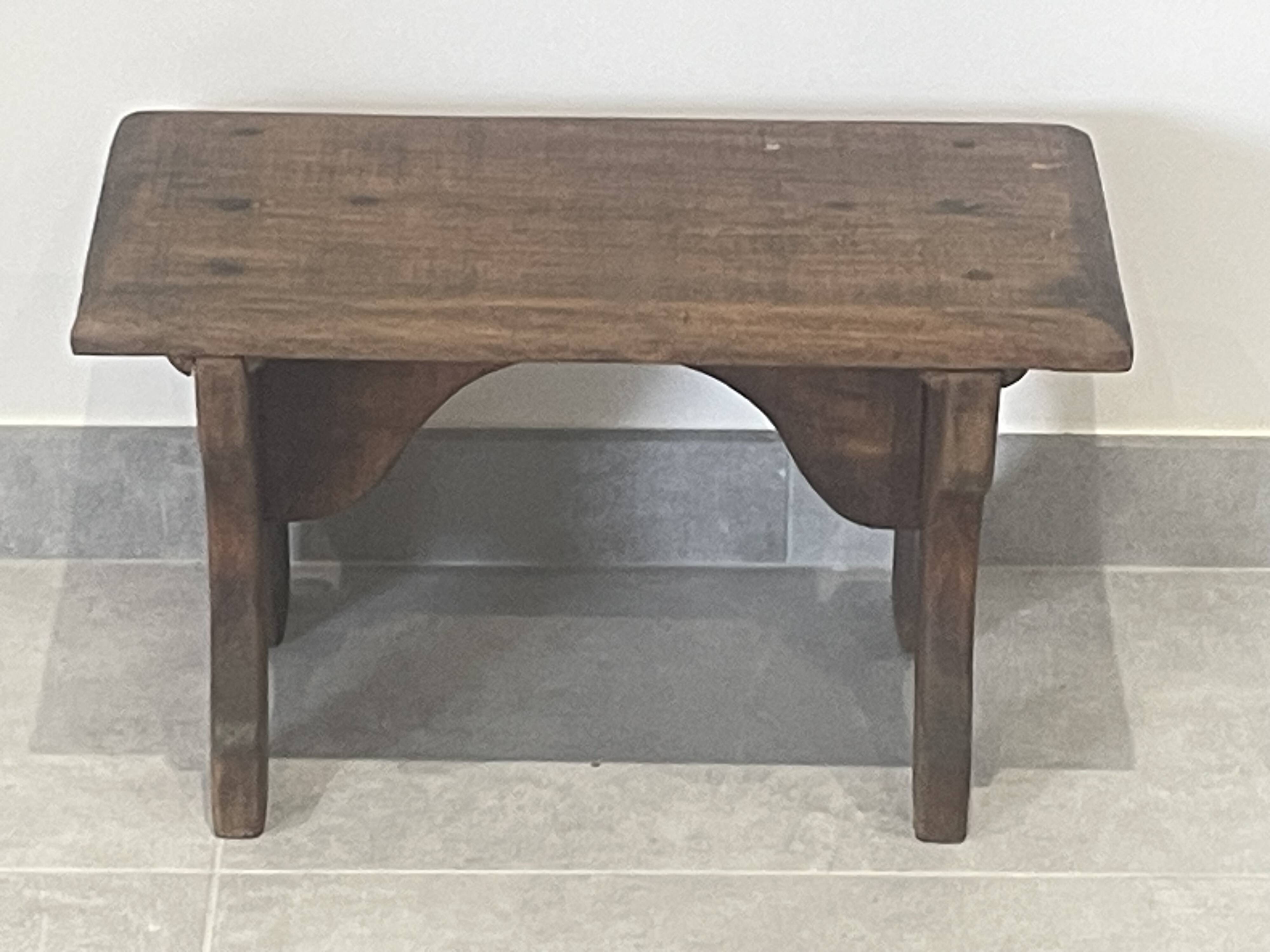 Large format lacemaking bench