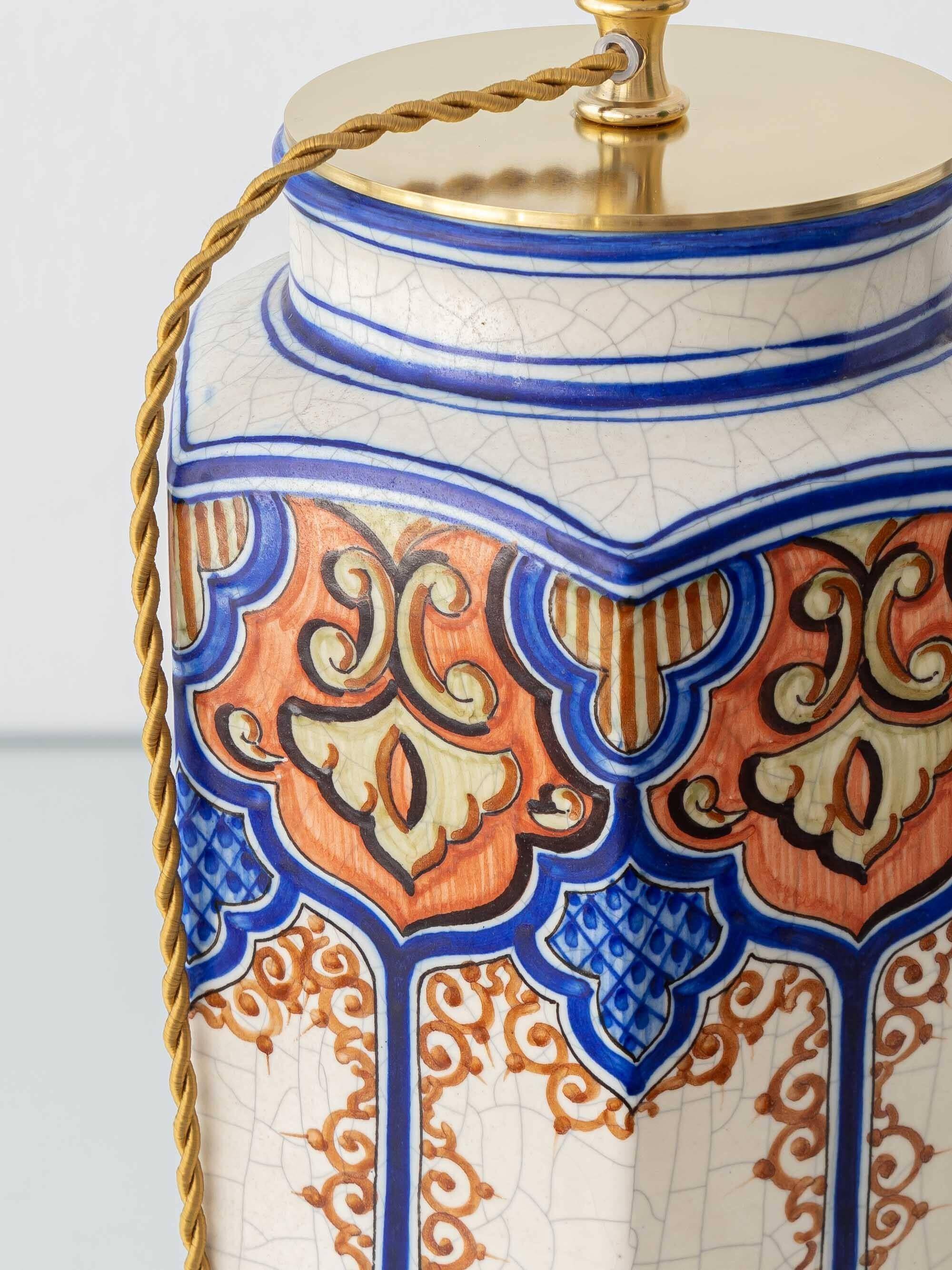 Benlloch Manises ceramic table lamp in mid-century Spanish revival style.