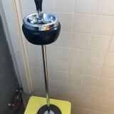 Standing ashtray