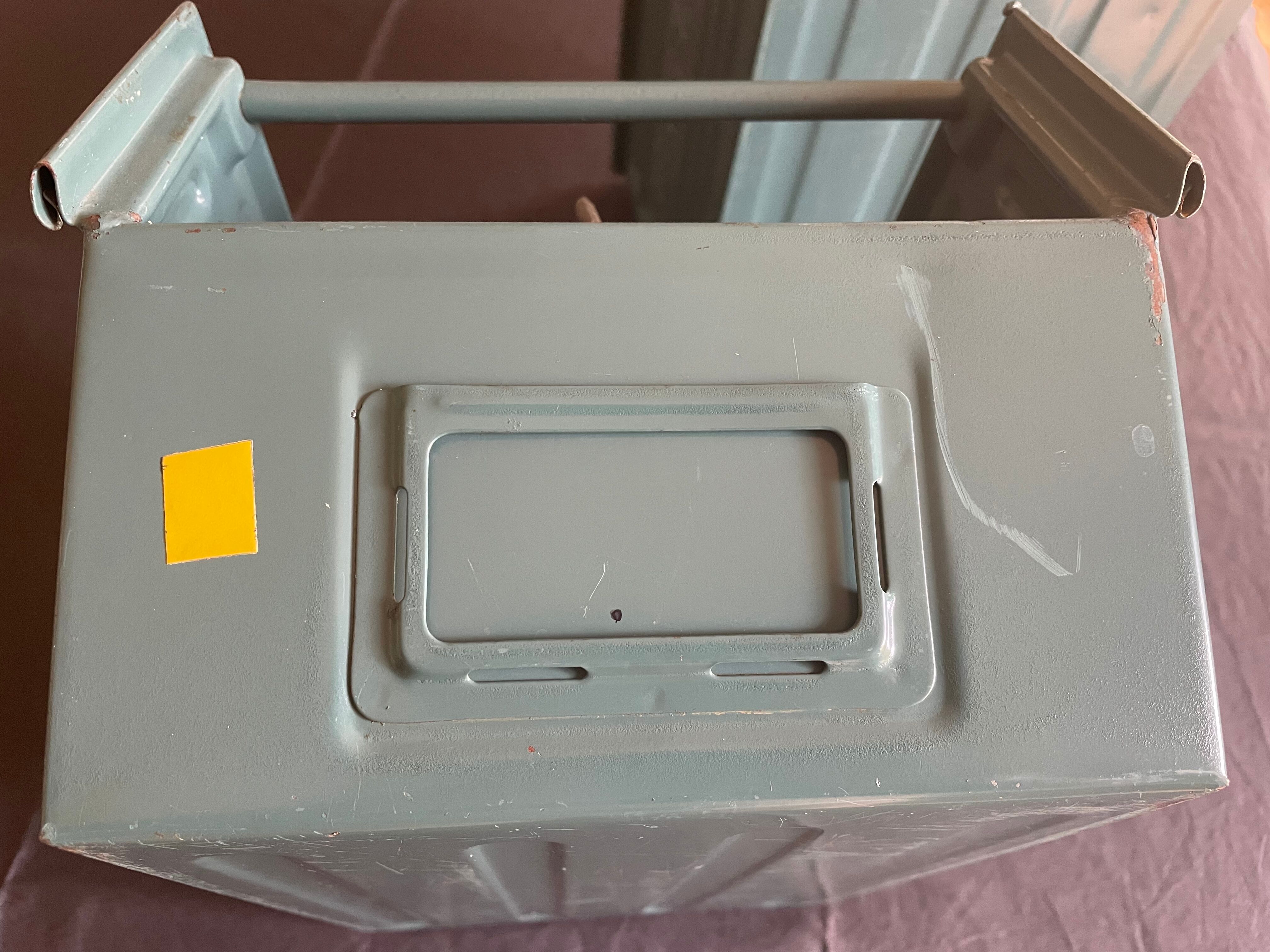 Schäfer metal claw lockers