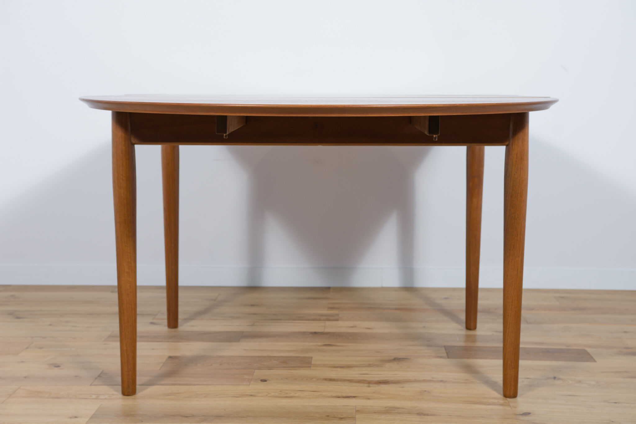 Table à manger extensible en teck, années 1960