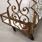 Golden rolling bar service