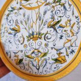 Vintage Italian raised plate in hand-painted ceramic.