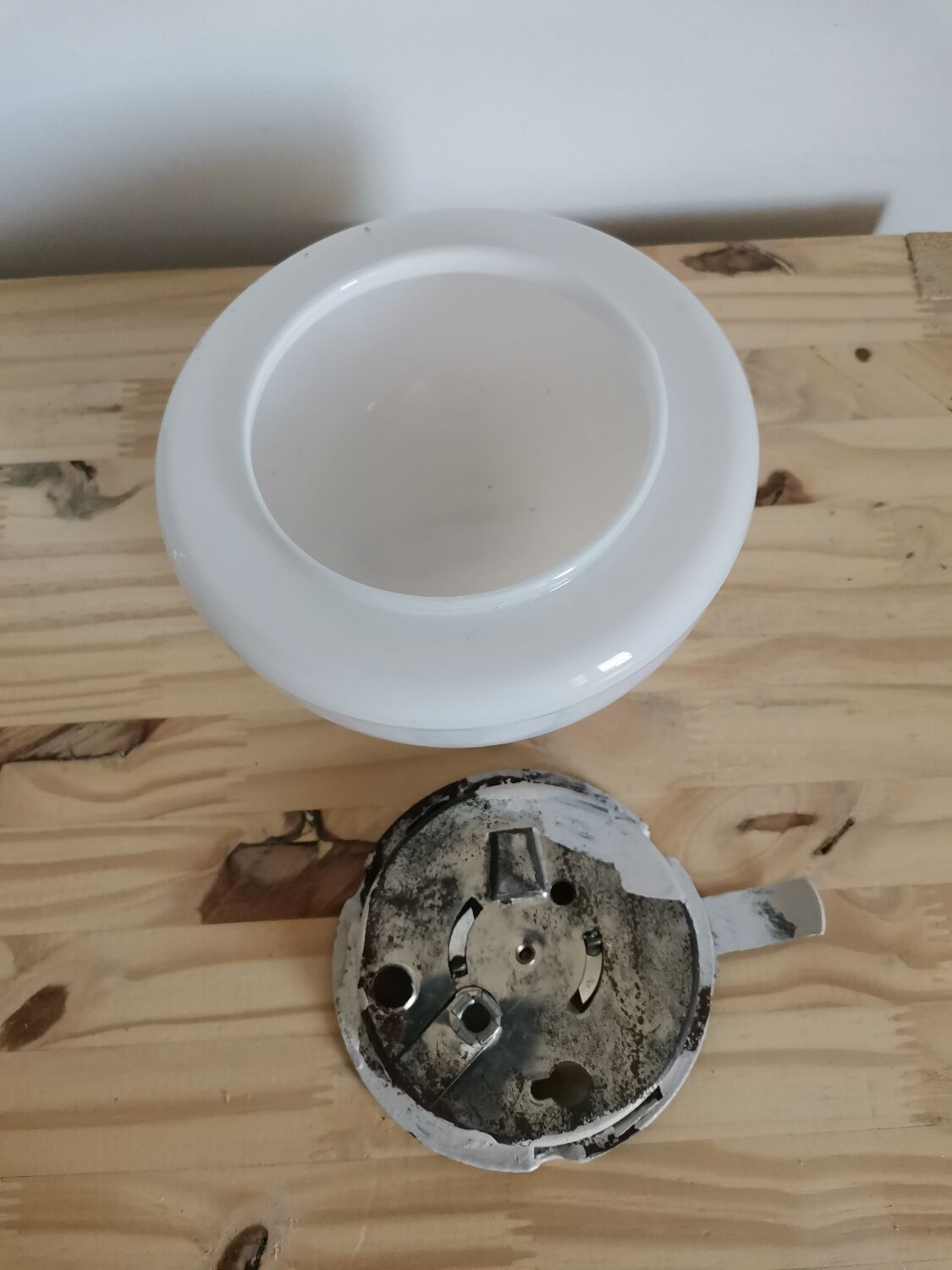 Ceiling lamp white opaline globe vintage