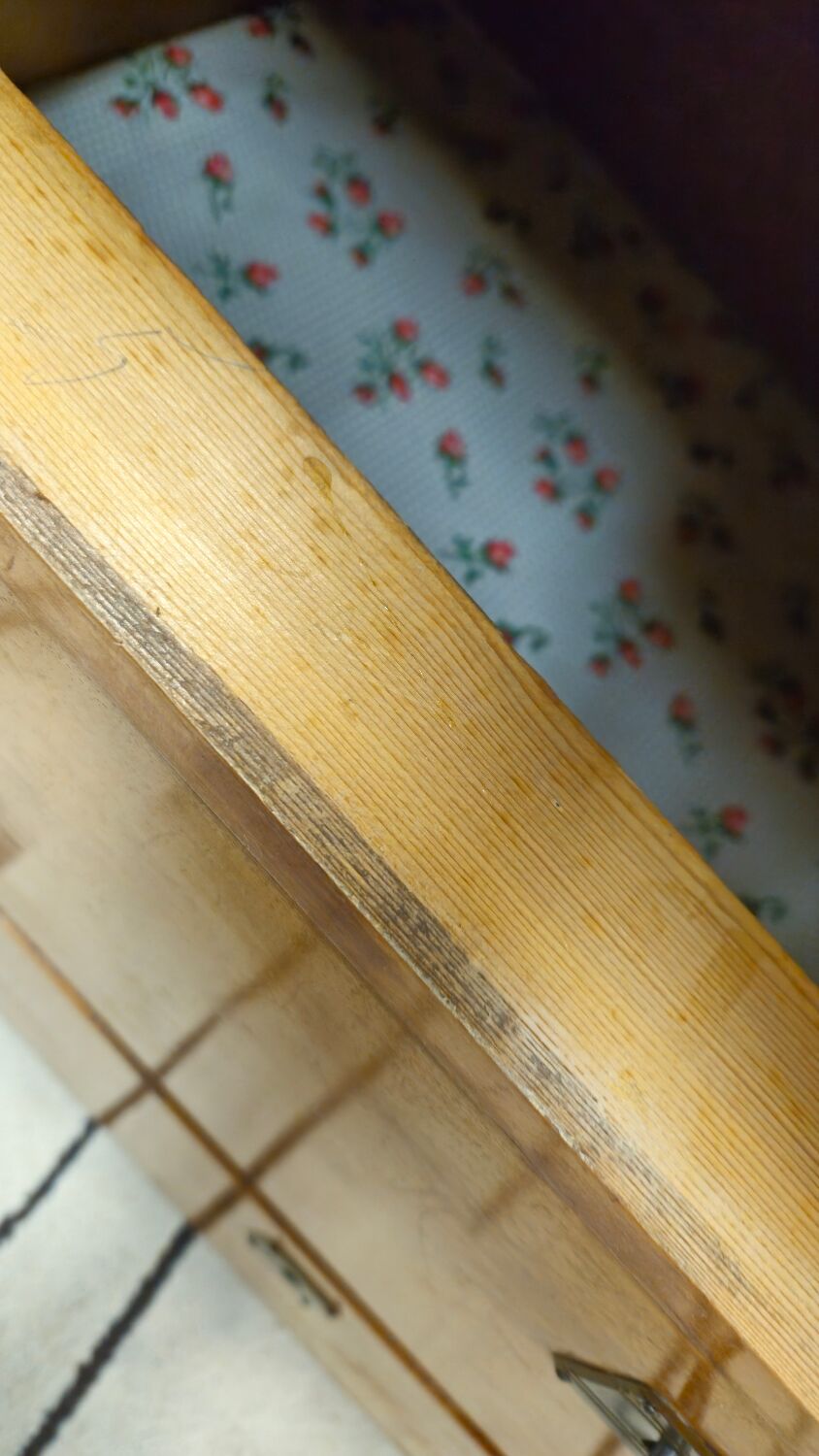Solid walnut chest of drawers from the 1960s.