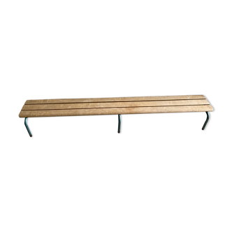 Vintage wood kindergarten bench and tubular structure in Long lacquered metal. 2m / High. 26 cm