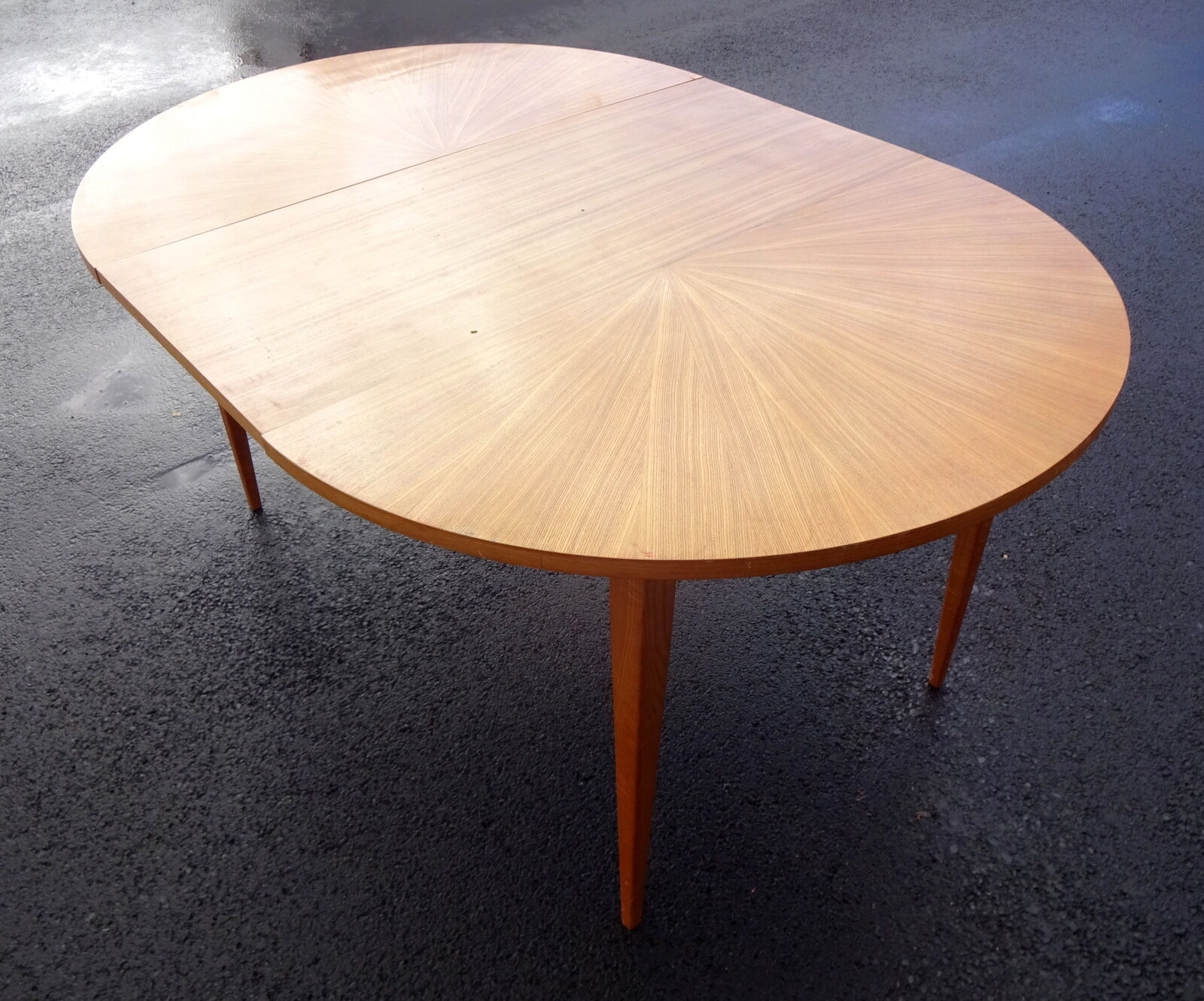Table ronde marqueterie étoile avec allonges