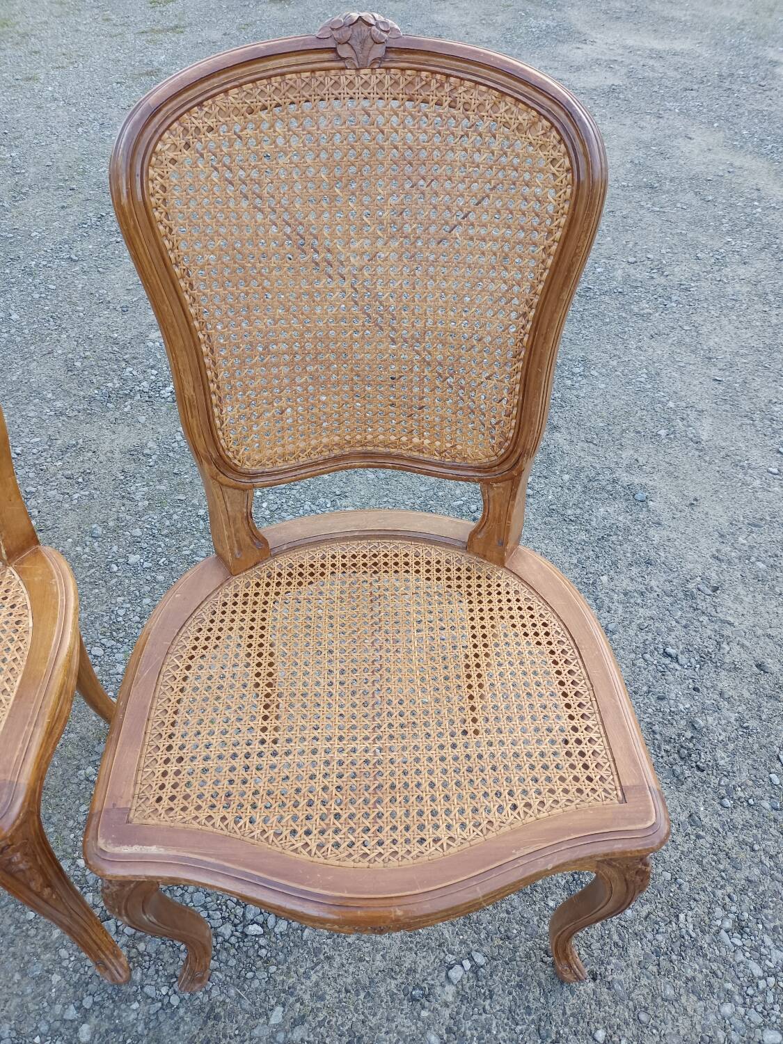 Série de 4 chaises cannées