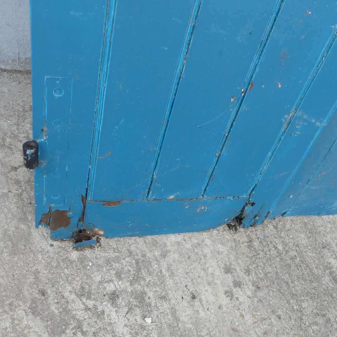 2-leaf wooden shutters