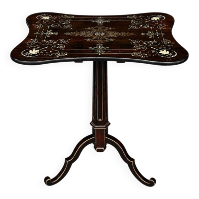 Table tripode victorienne en acajou, plateau basculant peint à la main.