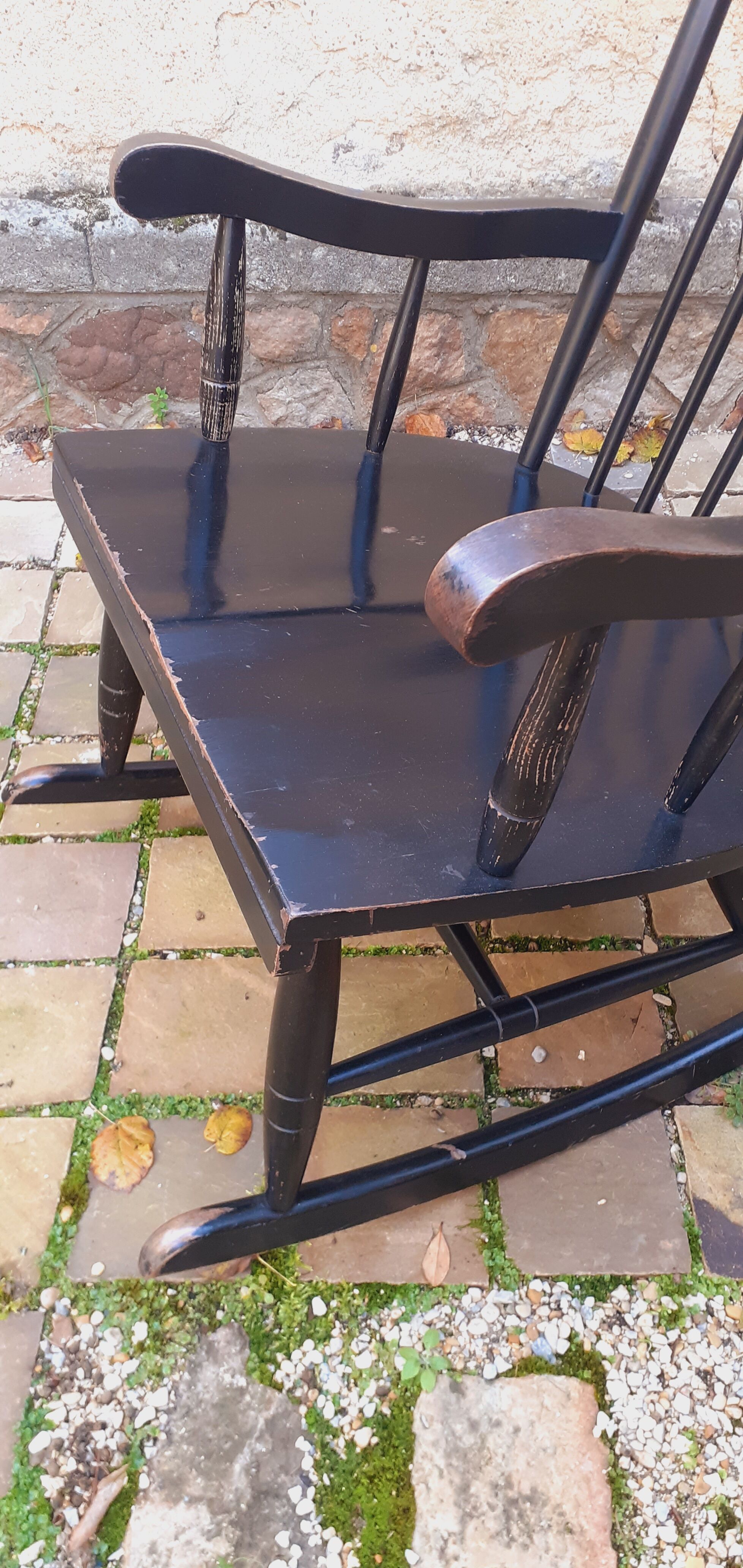 Rocking-chair vintage 50s in black lacquered wood
