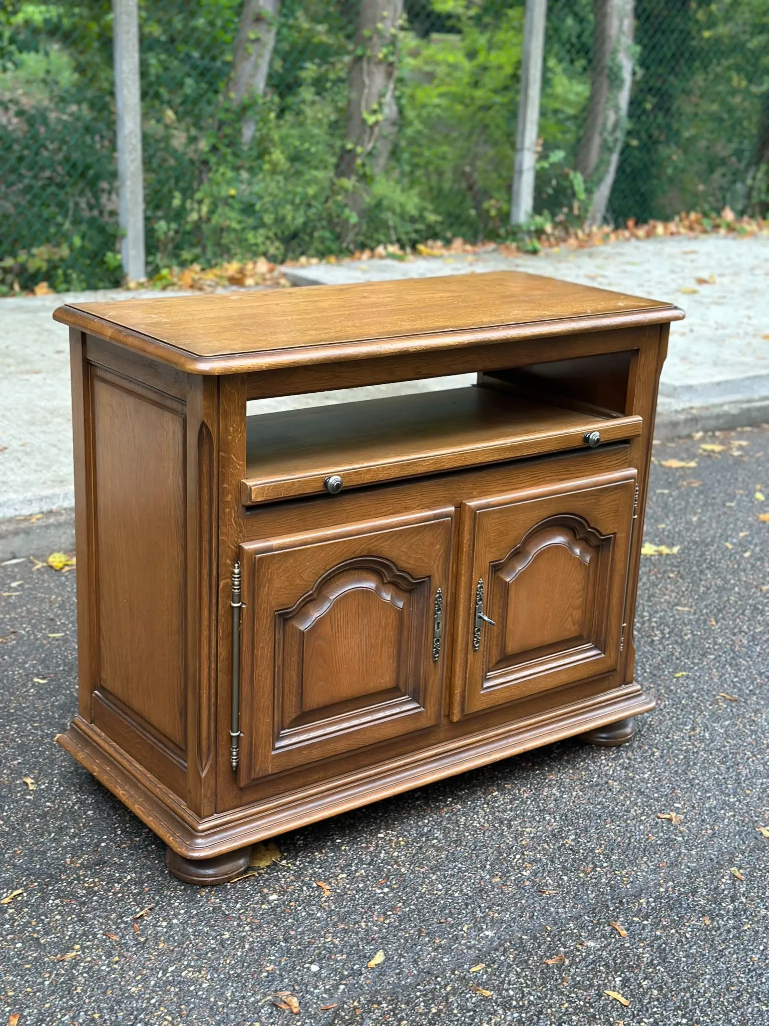 TV cabinet sideboard in solid oak with rotating top 1980