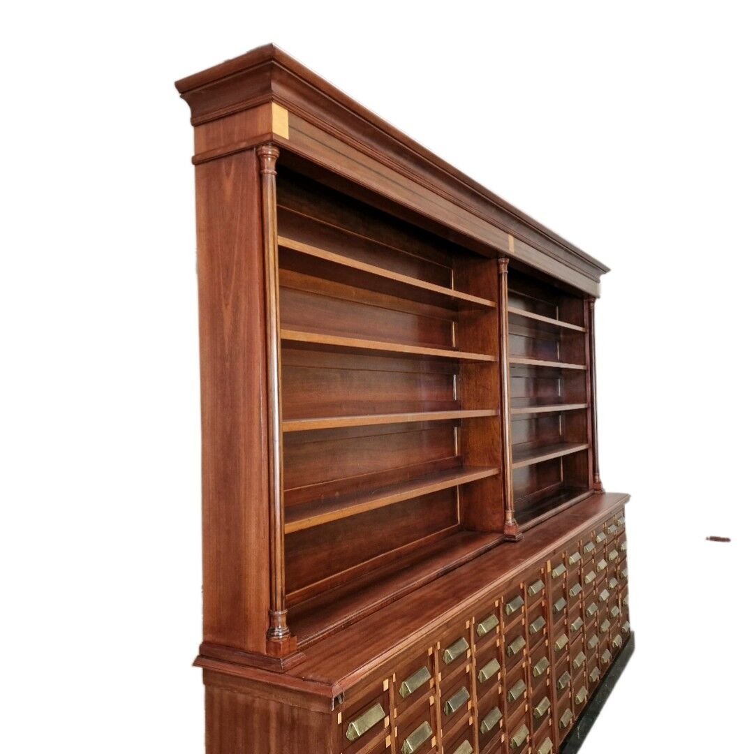 Grande armoire d’apothicaire Art Déco en acajou, 1909