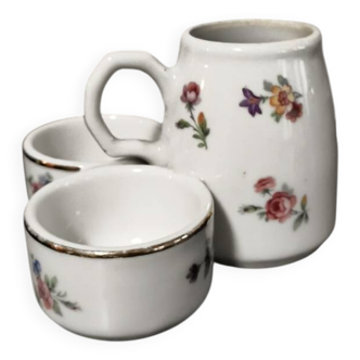 Salt and pepper shaker