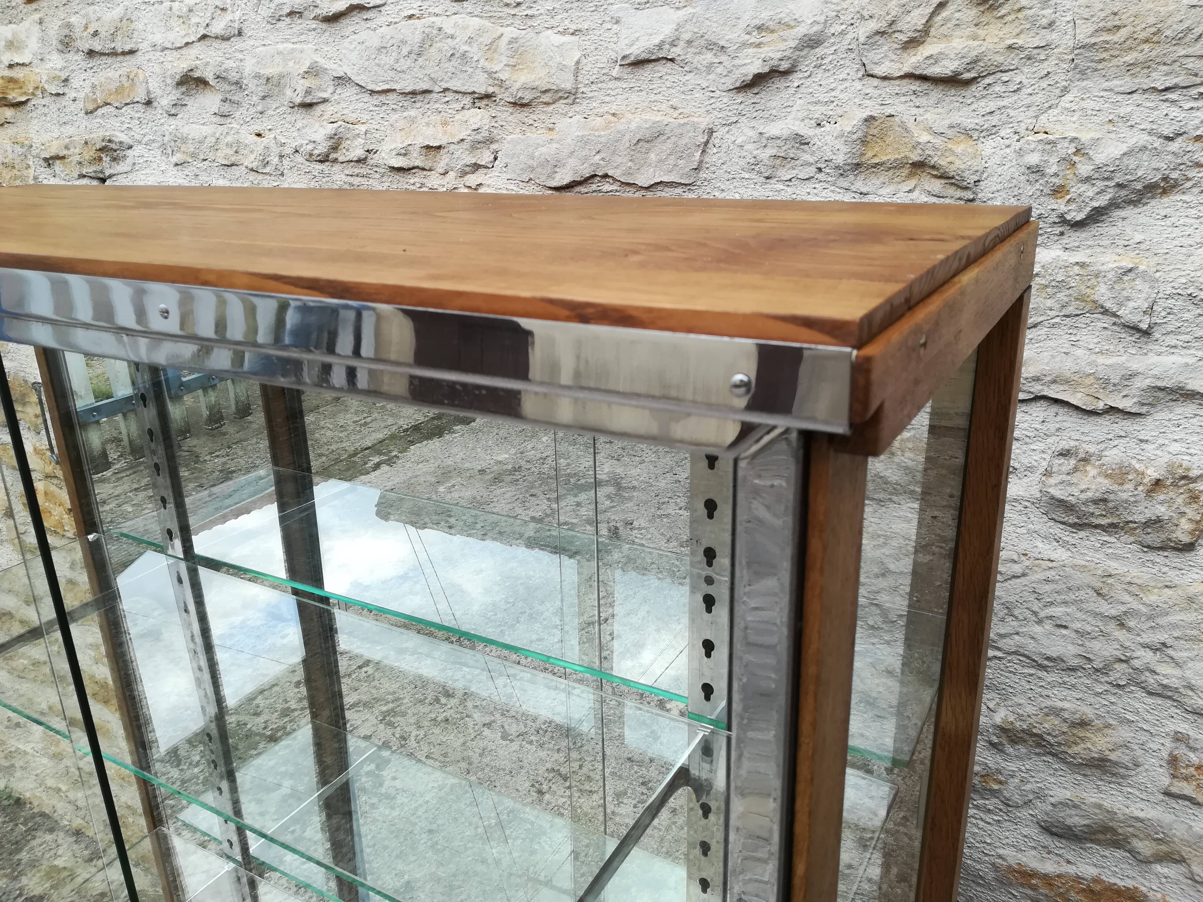 Chrome and wood metal showcase