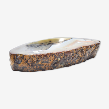 Empty pocket agate mineral slice