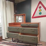Regy dresser