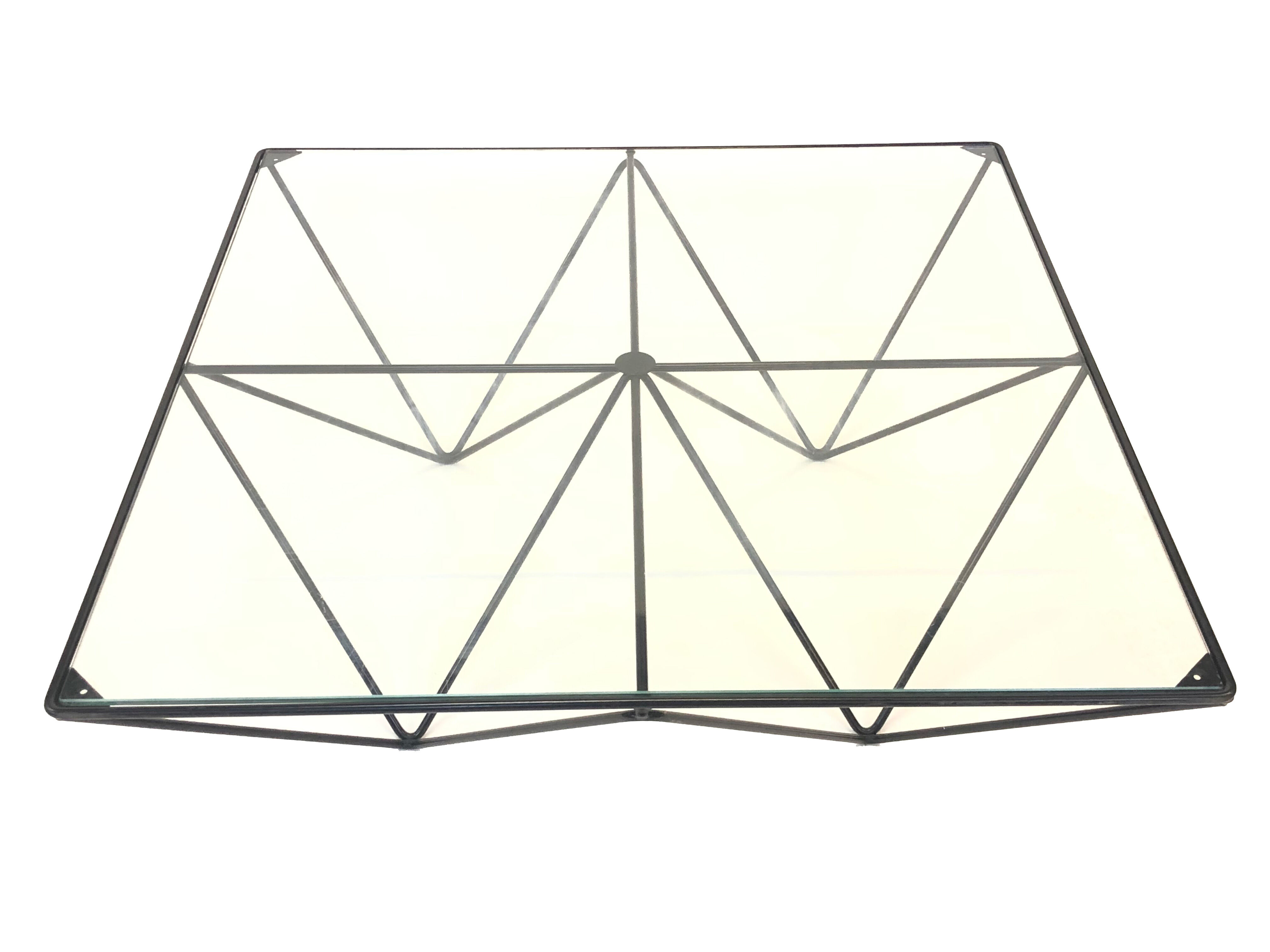 Vintage coffee table in 60s/70s steel wire design