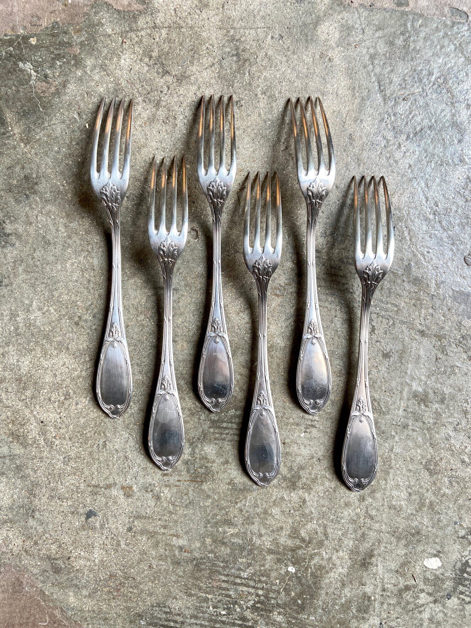 6 silver metal forks