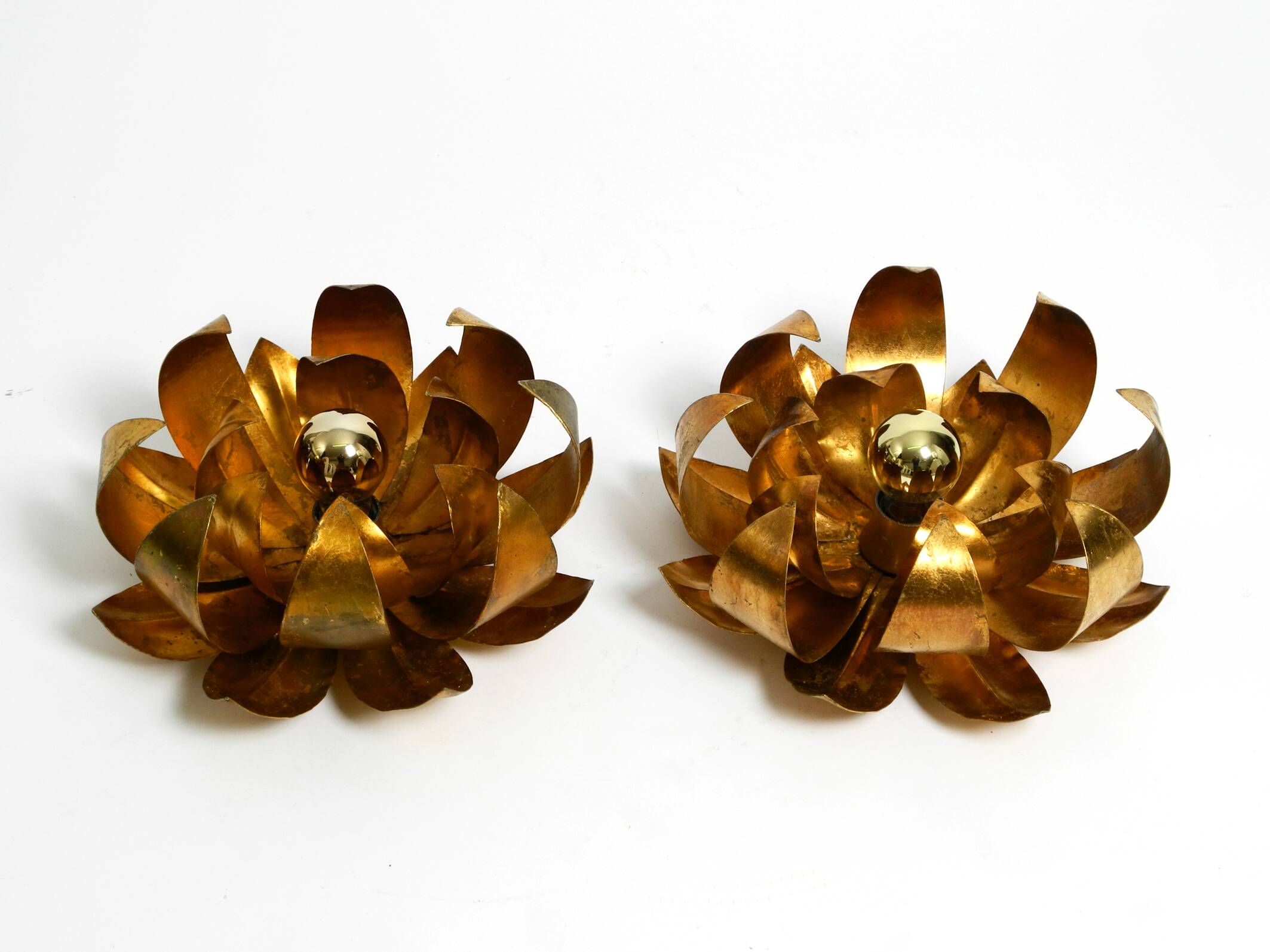 Pair of 70's gilded floral Regency wall or ceiling lamp with large leaves