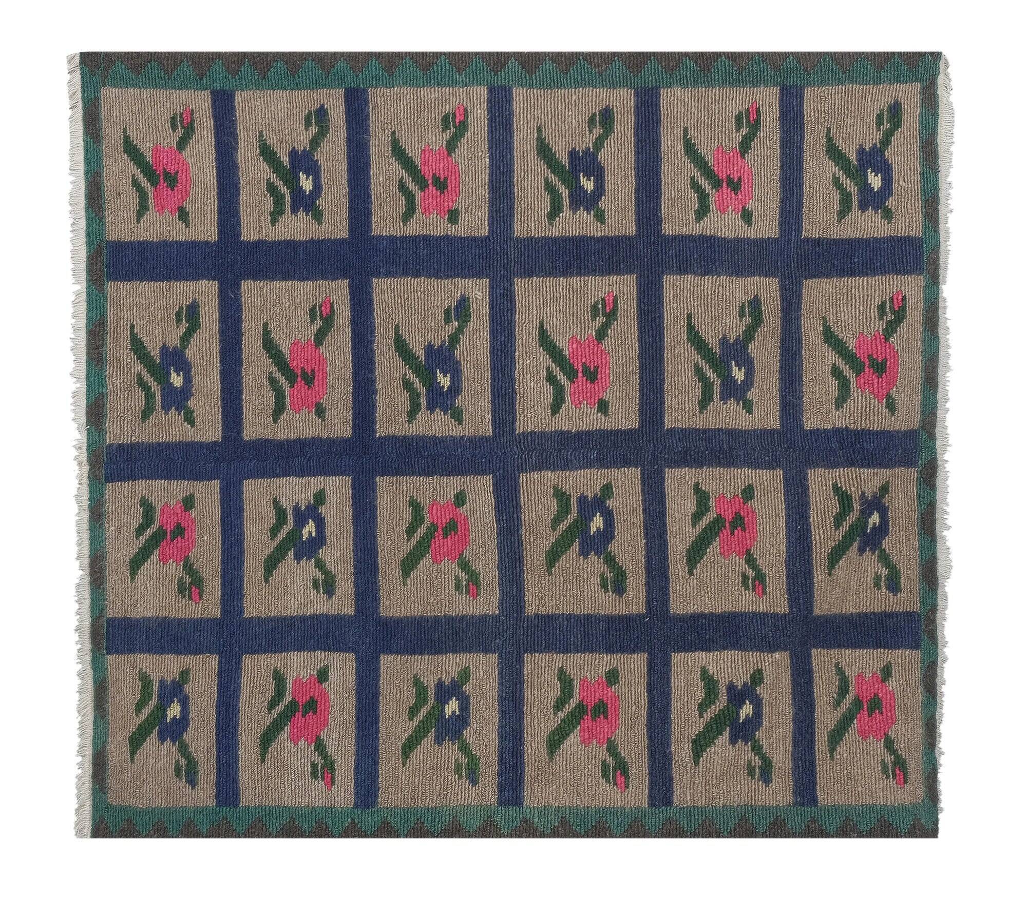 Vintage Turkish handmade rug 110x132 cm