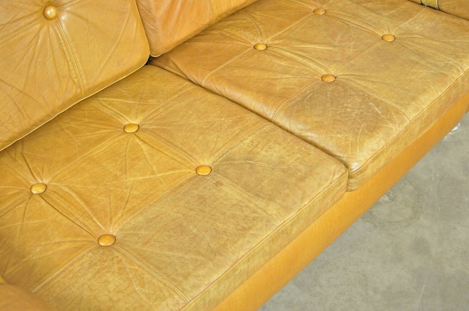 Danish vintage leather 2-seater sofa by svend skipper, 1970s