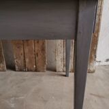 Farm table