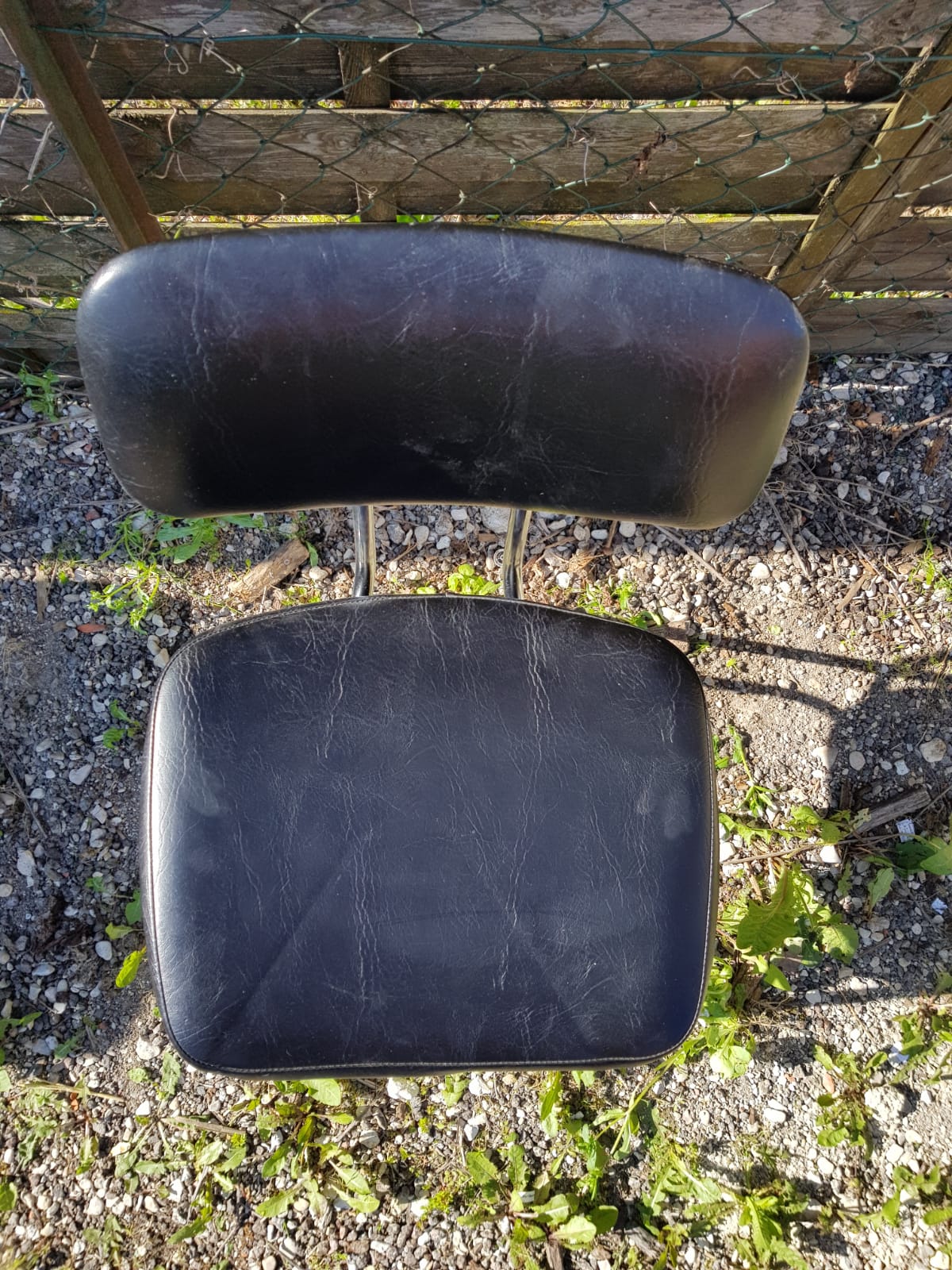 Chromé metal chair - seated - black skaï file vintage 70s
