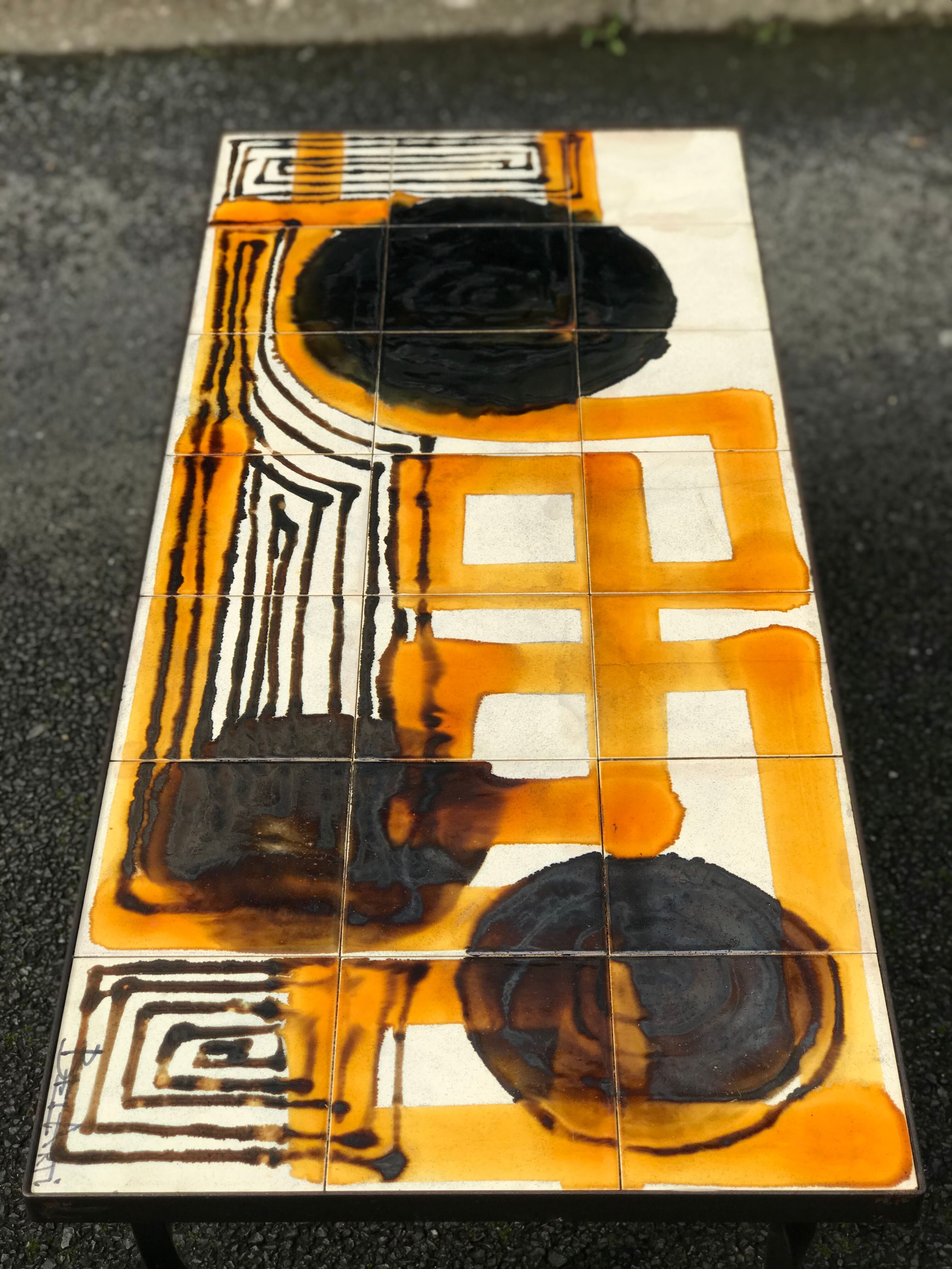 Belarti coffee table