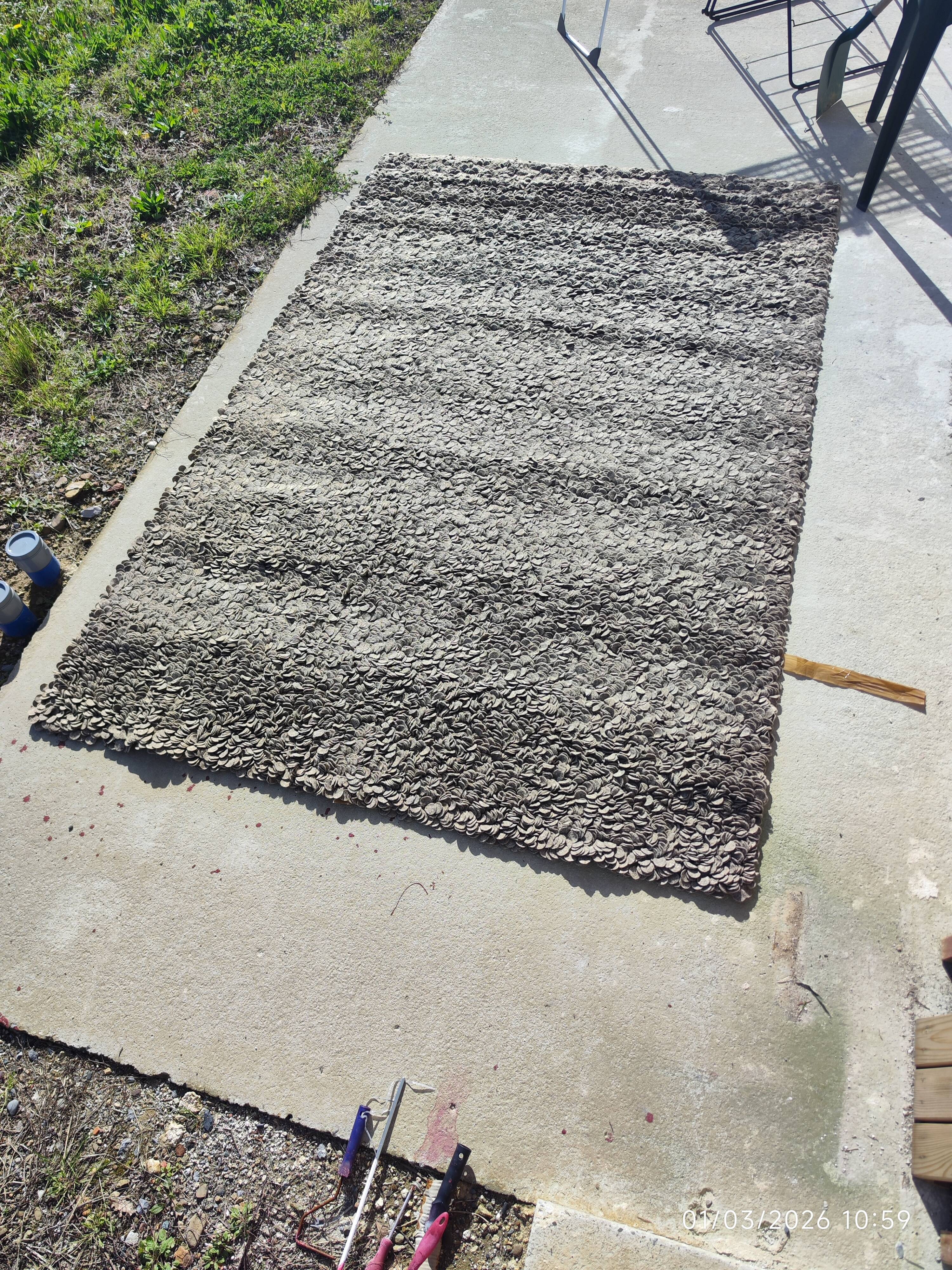 Rug in the style of a designer.