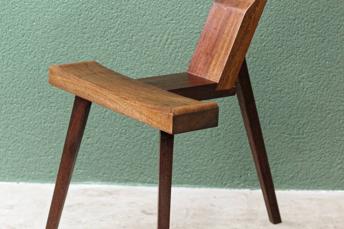 Modernist tripod chair