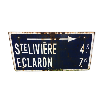 Old directional panel