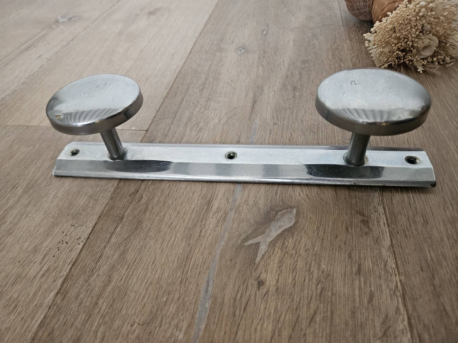 Metal hook 2 branches